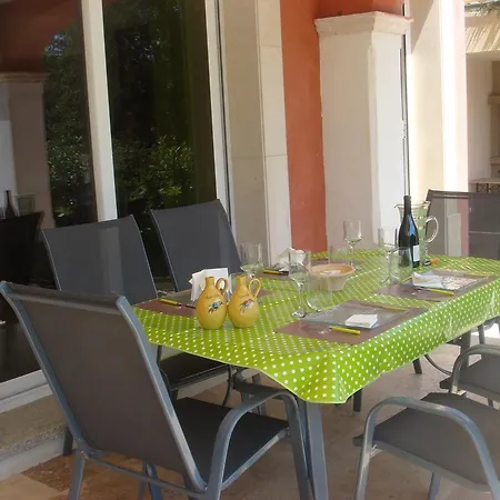 Rez De Dona Speranza Apartment Grimaud