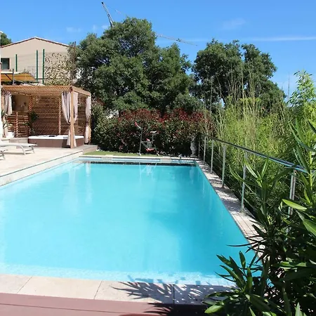 Rez De Dona Speranza Apartment Grimaud